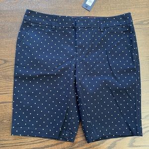 BNWT Tommy Hilfiger Bermuda shorts, size 10